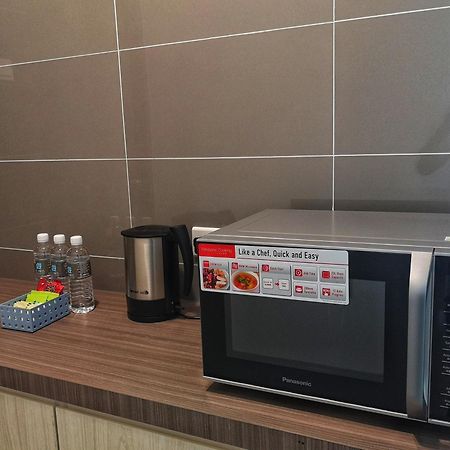 Az Hotel & Serviced Apartments Labuan Eksteriør bilde