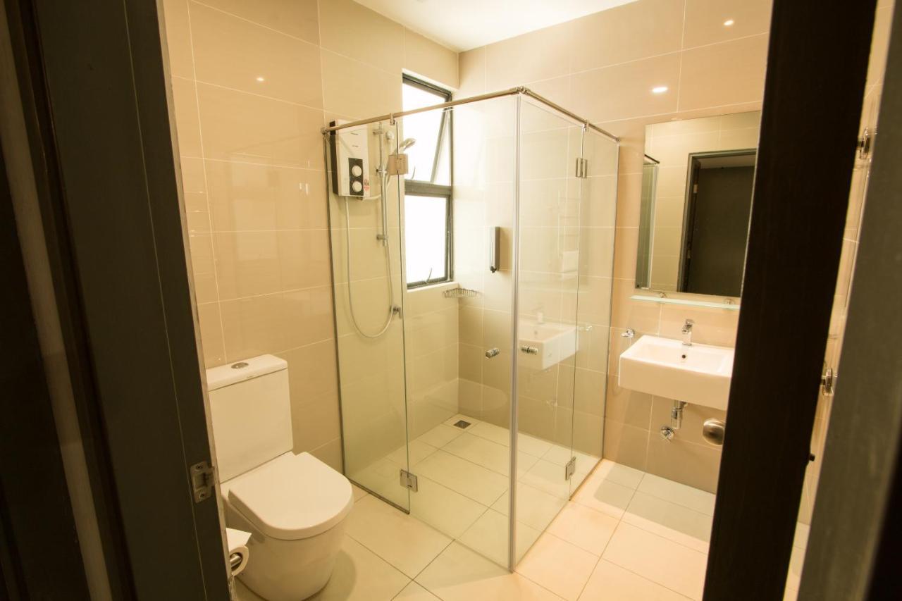 Az Hotel & Serviced Apartments Labuan Eksteriør bilde