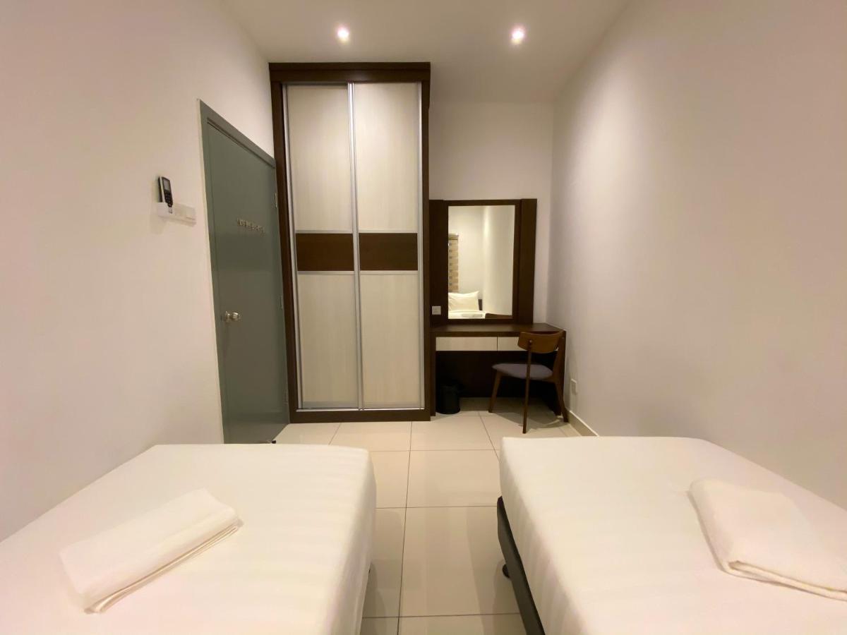 Az Hotel & Serviced Apartments Labuan Eksteriør bilde