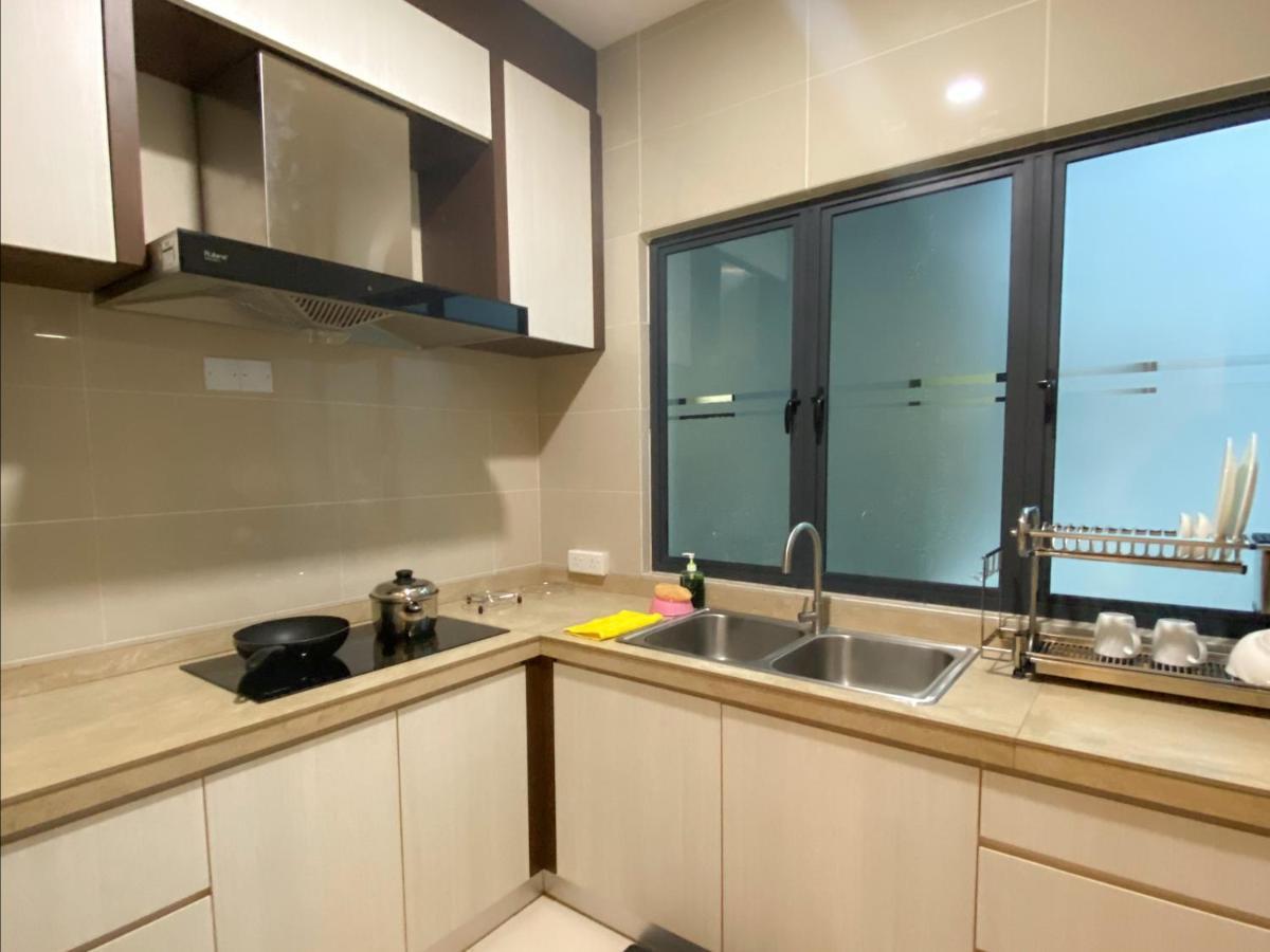 Az Hotel & Serviced Apartments Labuan Eksteriør bilde