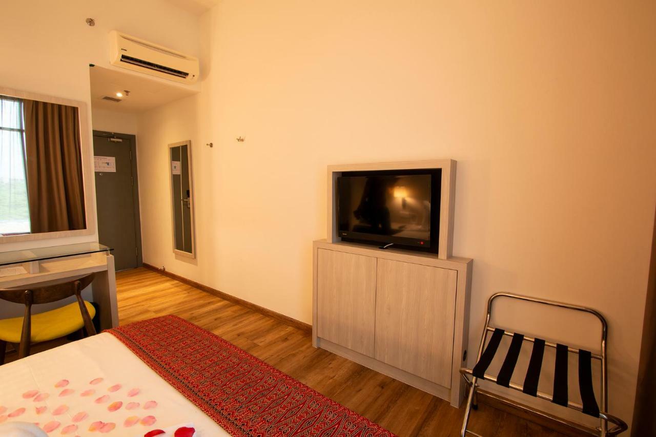 Az Hotel & Serviced Apartments Labuan Rom bilde