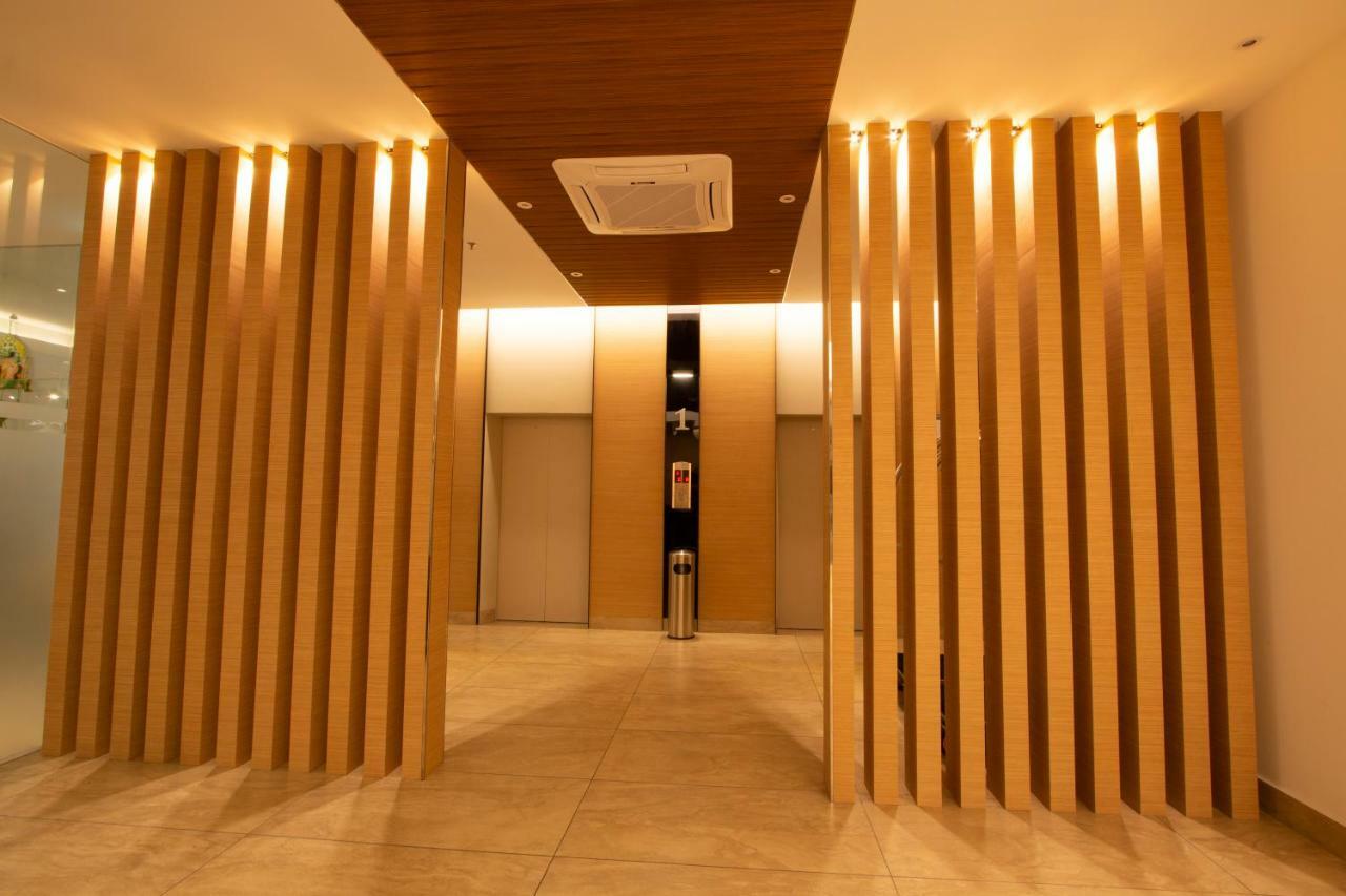 Az Hotel & Serviced Apartments Labuan Eksteriør bilde